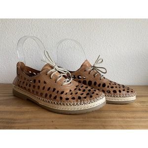 Spring Step Women's Bernetta Leather Loafer in Camel 37M